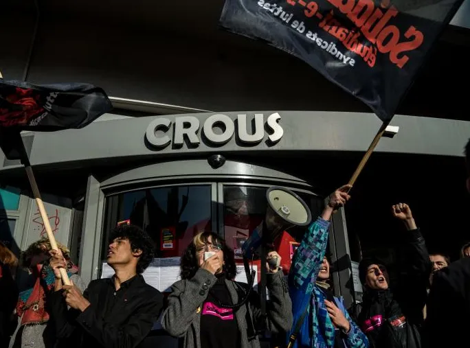 Contre la précarité étudiante et le mal-logement : organisons-nous collectivement !