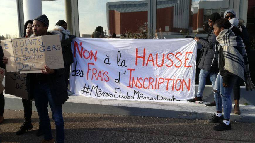 Les frais d’inscription augmentent toujours pour les étudiant-e-s en licence et master !